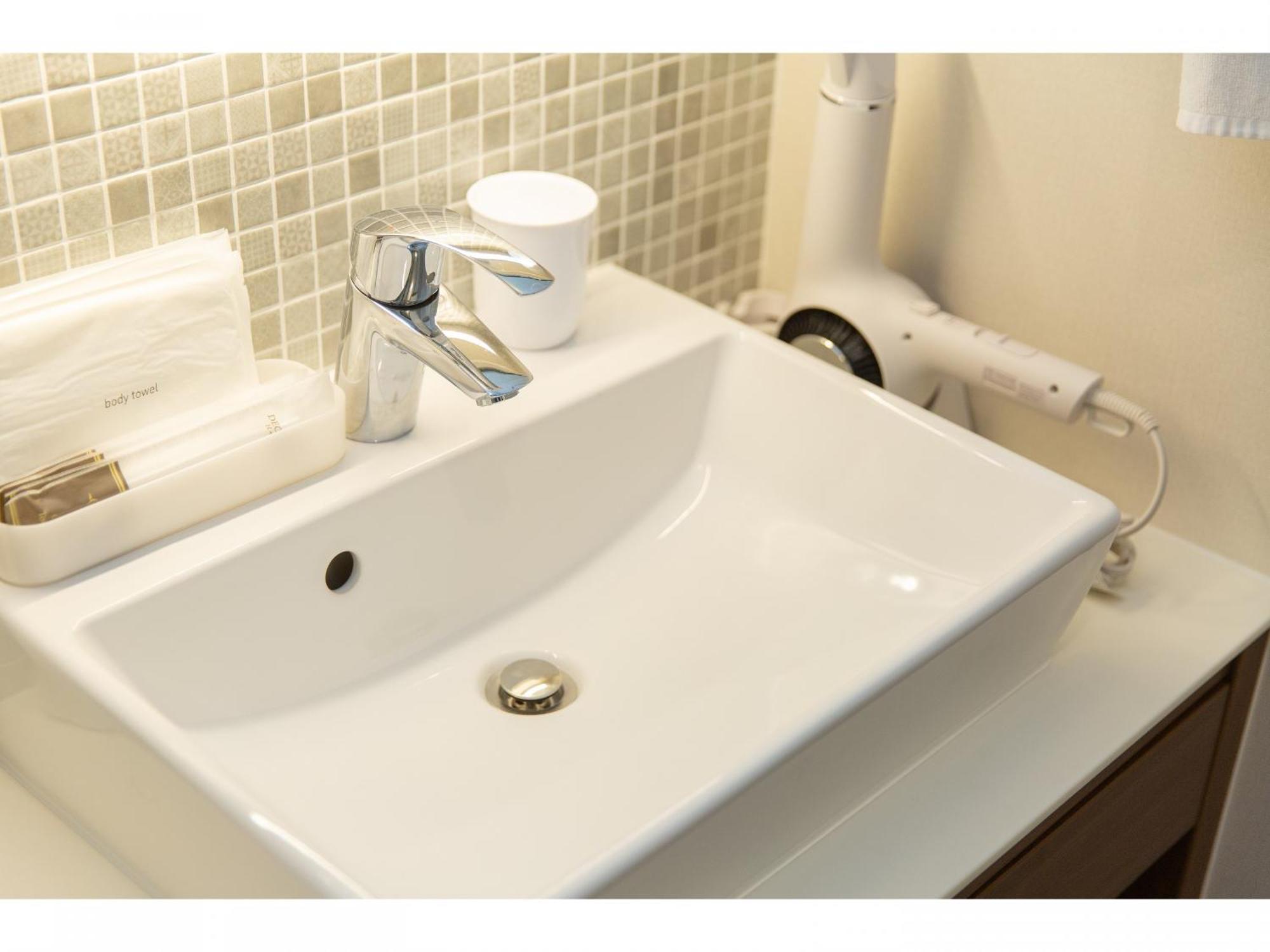 Grand Base Hiroshima Ekimae Apart otel Dış mekan fotoğraf